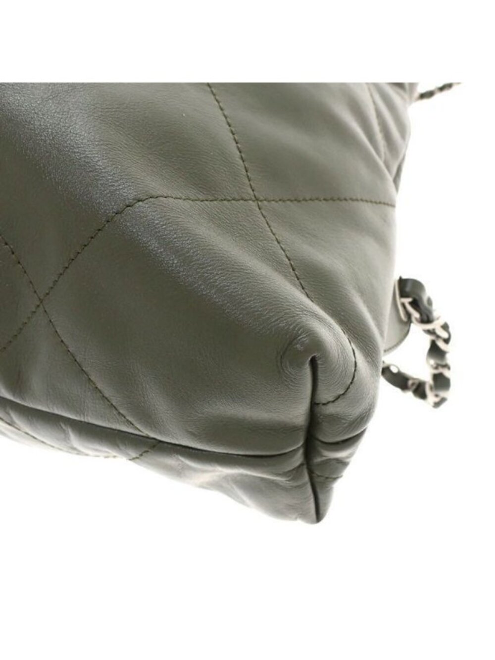Chanel 22 Chain Backpack - Picture 6 of 9